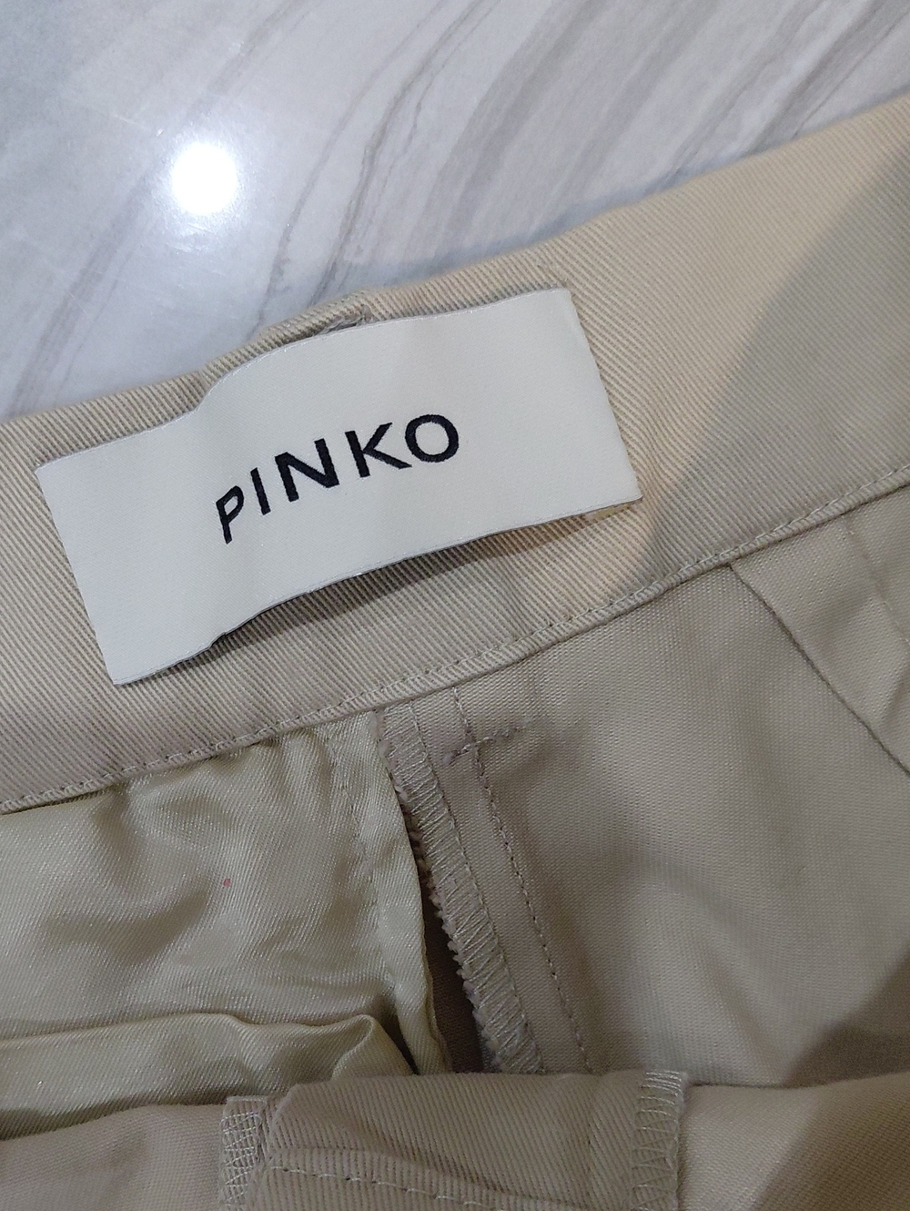 Pinko Beige Trousers with Subtle Neutral Tone - Picture 3 of 10